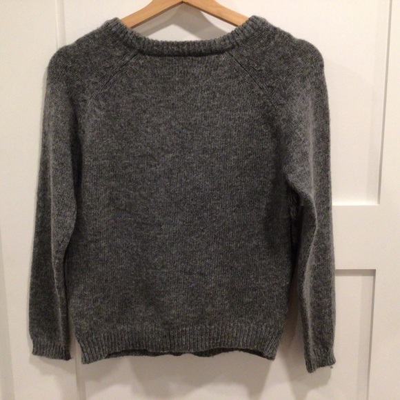 Topshop petite grey crew neck sweater with faux fur. Size US 2. - Picture 2 of 7